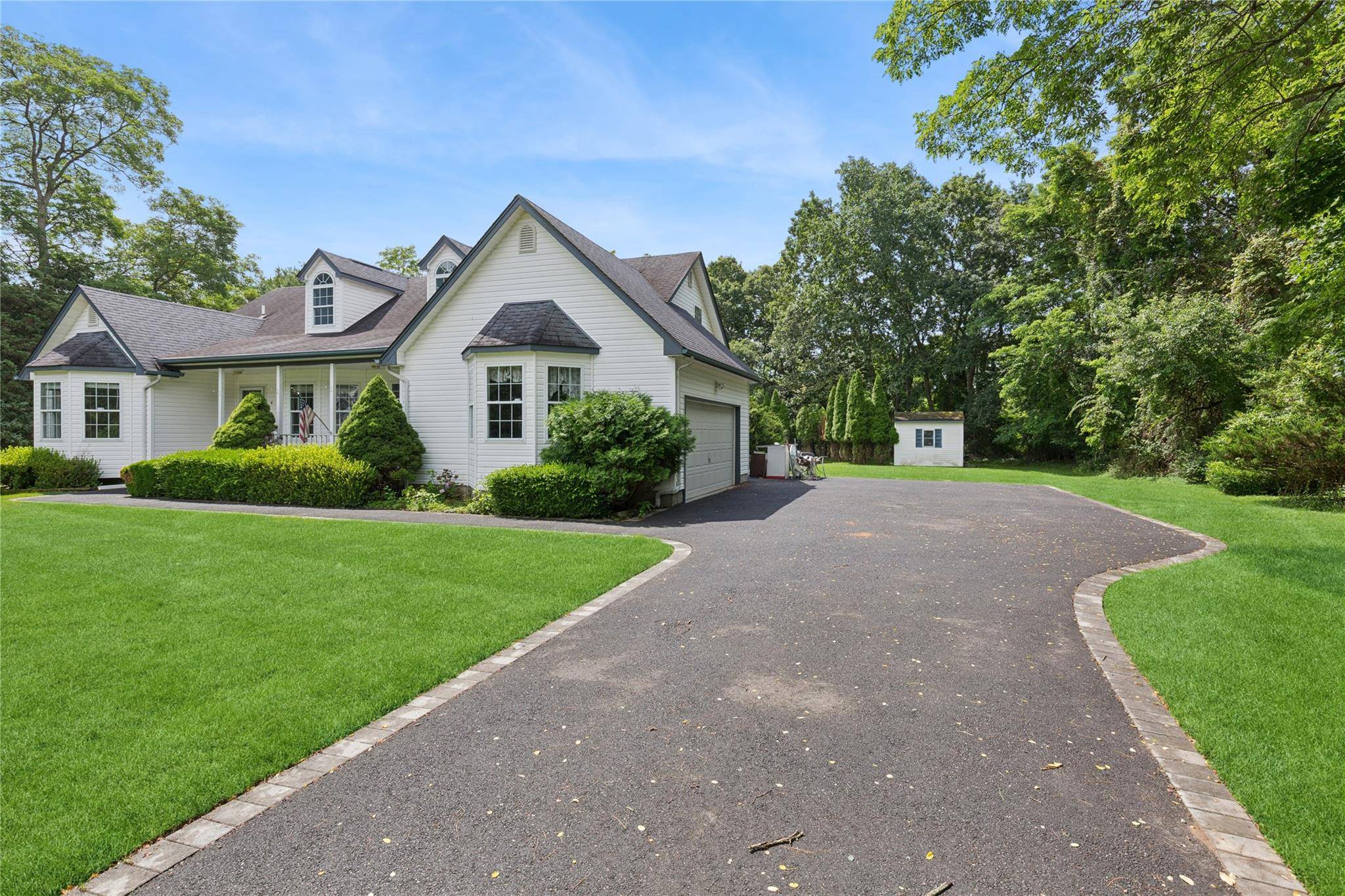 Moriches, NY 11955,4 Pine Cone CT