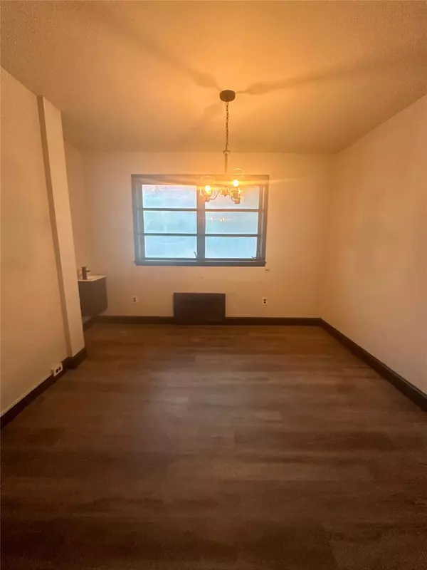 Kew Garden Hills, NY 11367,77-43 Main Street
