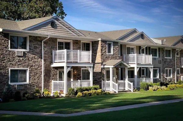 Lake Grove, NY 11755,24 Williams BLVD #24-2f