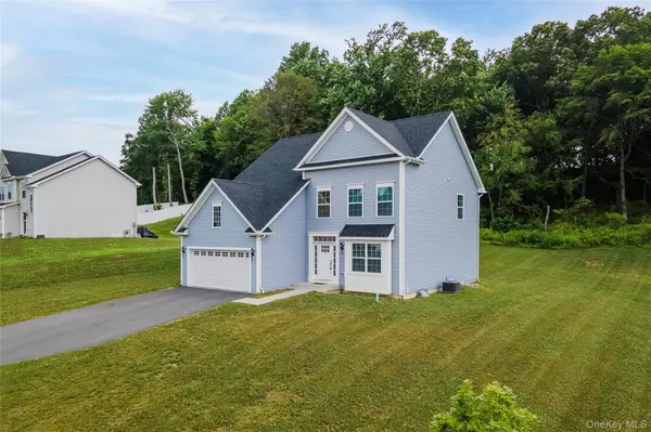 Poughkeepsie, NY 12603,219 Ridgeline DR