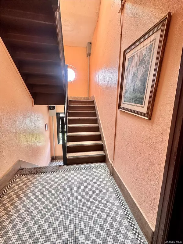 Corona, NY 11368,33-54 99th Street