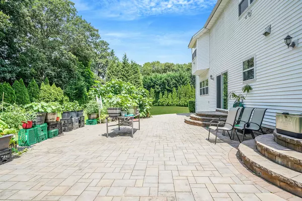 Nesconset, NY 11767,7 Sara CT