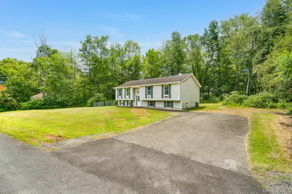 Pine Bush, NY 12566,16 Riverside DR