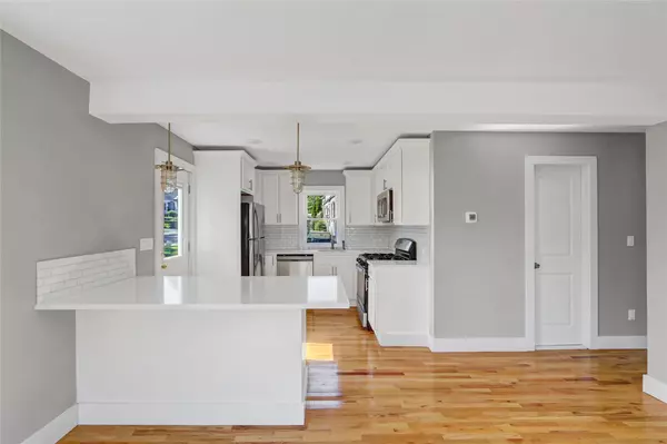 Yonkers, NY 10710,74 Delaware RD