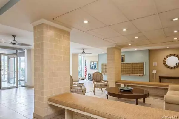 Long Beach, NY 11561,450 Shore RD #1F