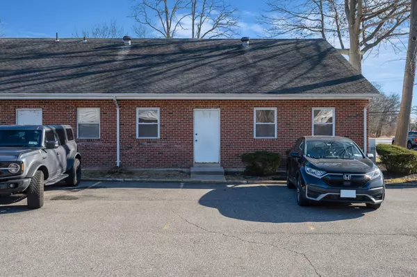 Smithtown, NY 11787,325 Middle Country Raod