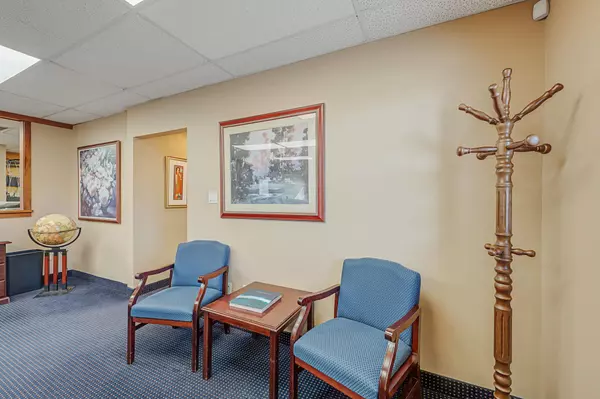 Smithtown, NY 11787,325 Middle Country Raod