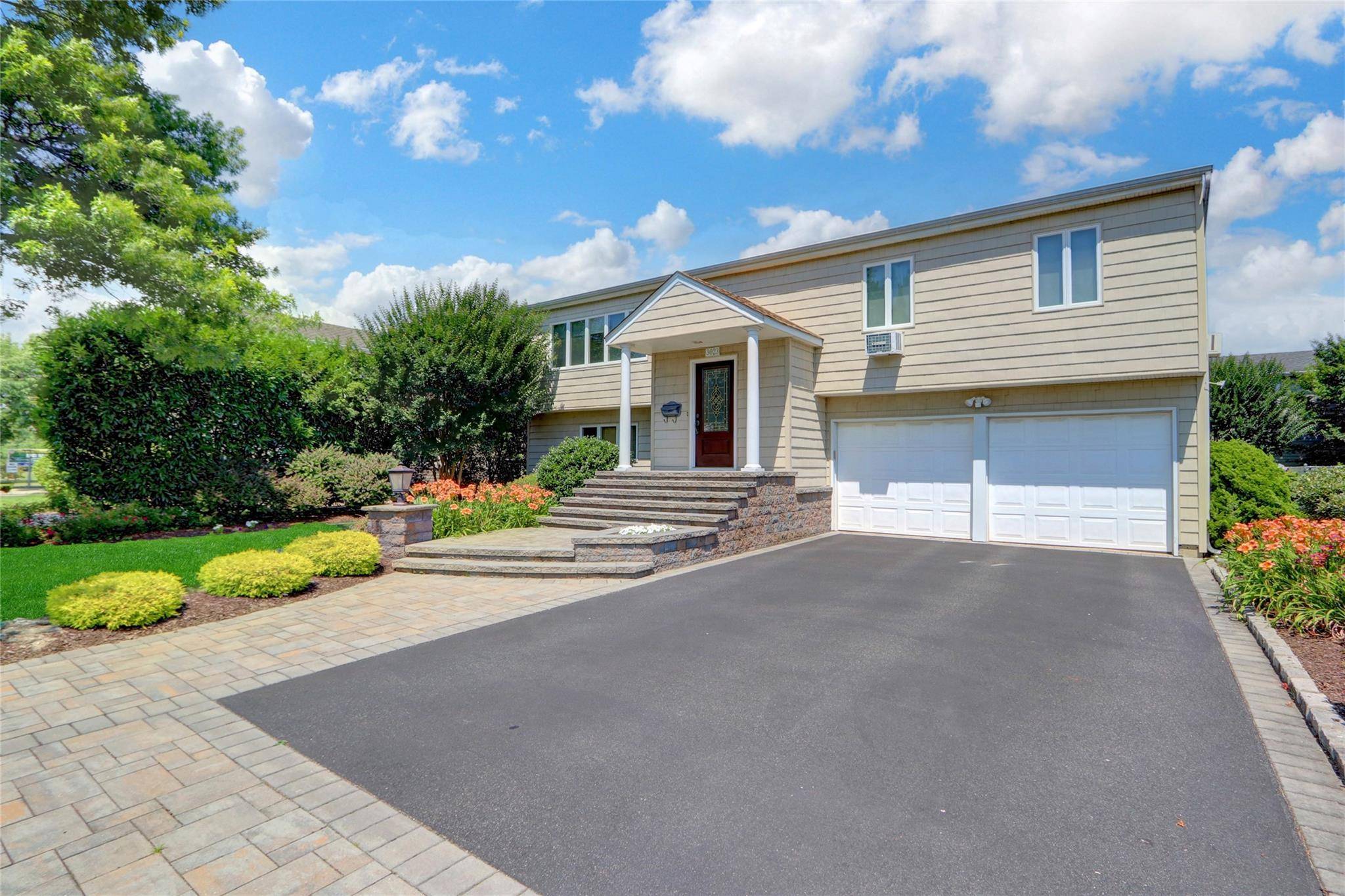 3023 Ira RD, Bellmore, NY 11710