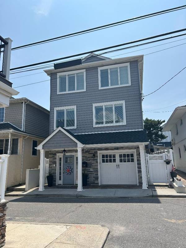 190 Oceanview ST ##2 off season, Long Beach, NY 11561