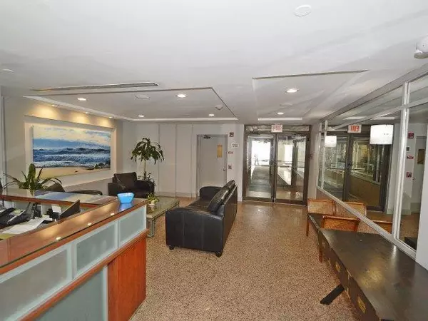 Long Beach, NY 11561,360 Shore RD #5E