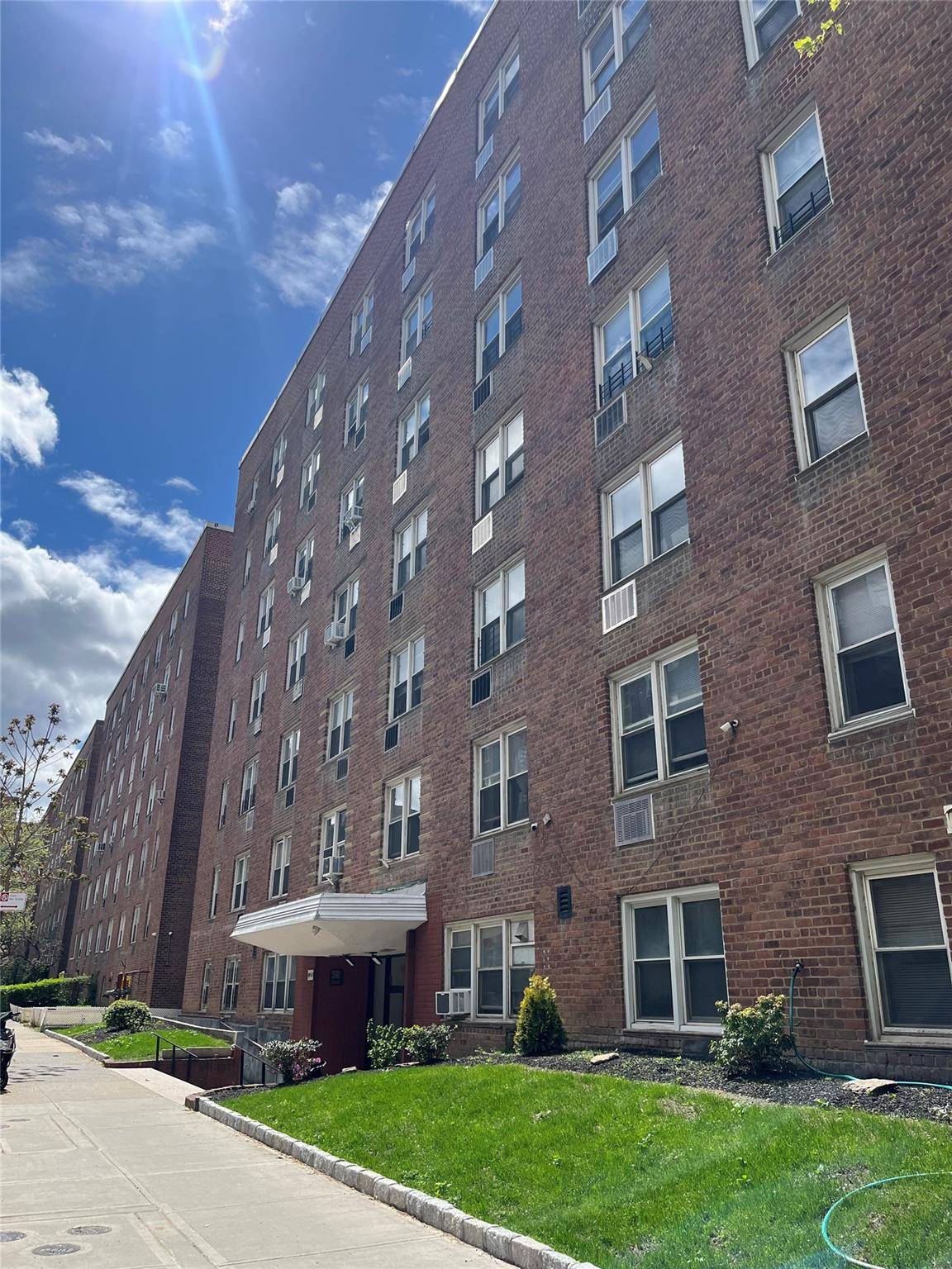 140-65 Beech #4F, Flushing, NY 11355