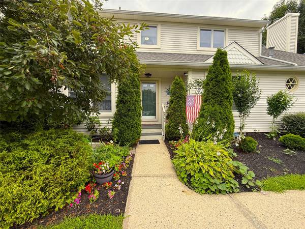 302 Cornwall Meadows LN, Patterson, NY 12563