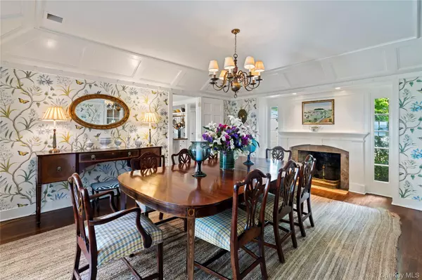 Cold Spring Harbor, NY 11724,116 White Hill