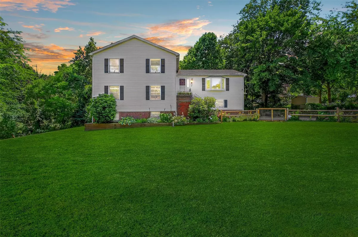 Rhinebeck, NY 12572,43 Overlook DR