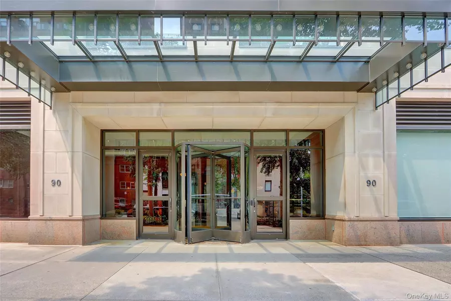 90 E End AVE #10B, New York (manhattan), NY 10028