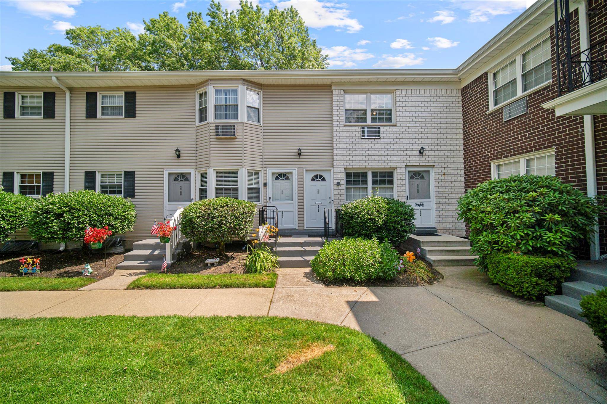 Oakdale, NY 11769,2413 Wilshire LN #2413