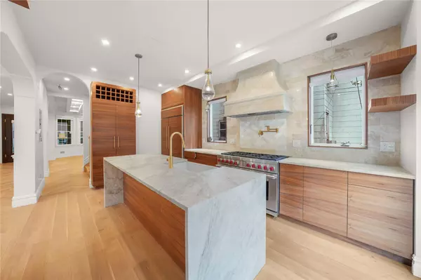 Brooklyn, NY 11218,467 Stratford RD