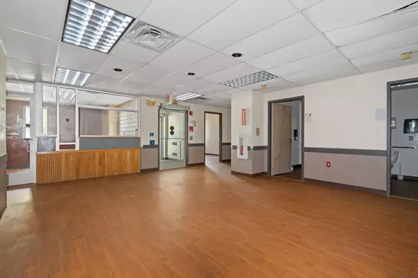 Newburgh, NY 12550,4 Corwin CT