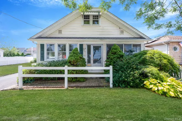 Hicksville, NY 11801,22 Oak ST