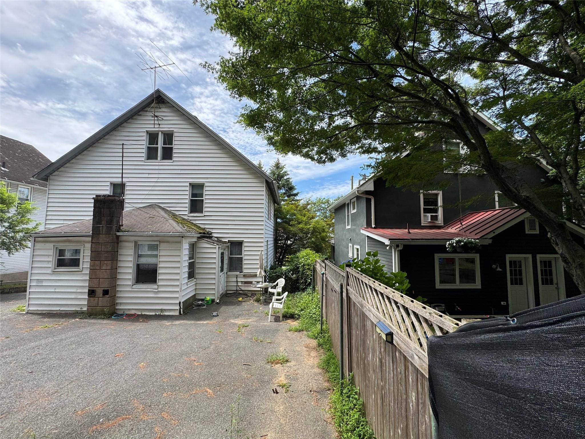 Hastings-on-hudson, NY 10706,350 Warburton AVE