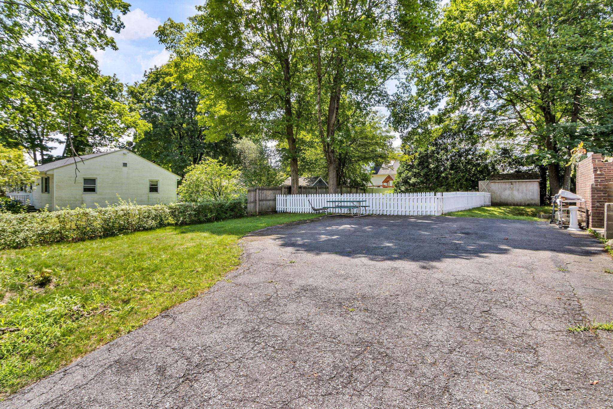 Yorktown Heights, NY 10598,16 Tighe RD