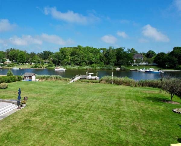 67 Lake AVE, Center Moriches, NY 11934