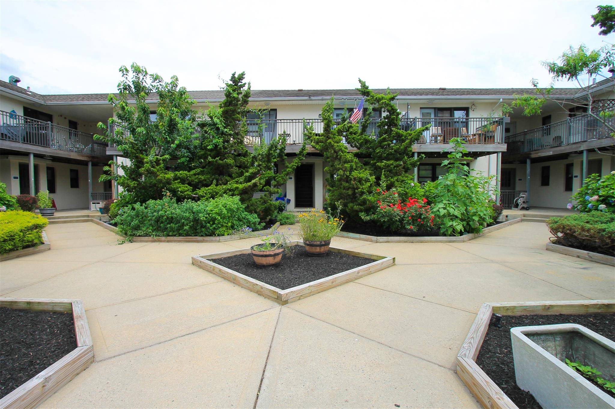 65 W Broadway #5A, Long Beach, NY 11561