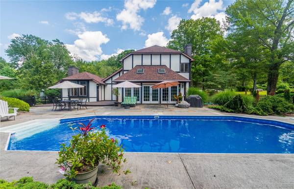 Brewster, NY 10509,7 Fox Hollow RD