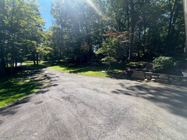 Monroe, NY 10950,1179 E Mombasha RD