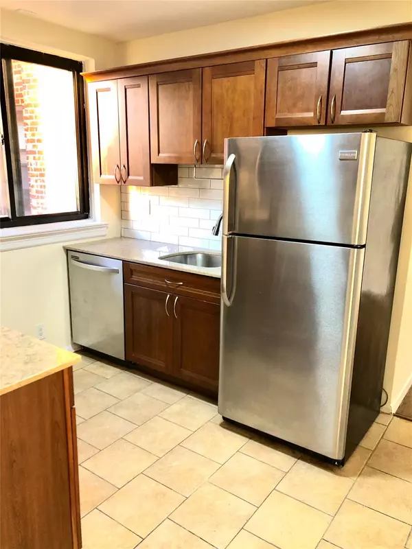 Bronx, NY 10470,4315 Webster AVE #4E
