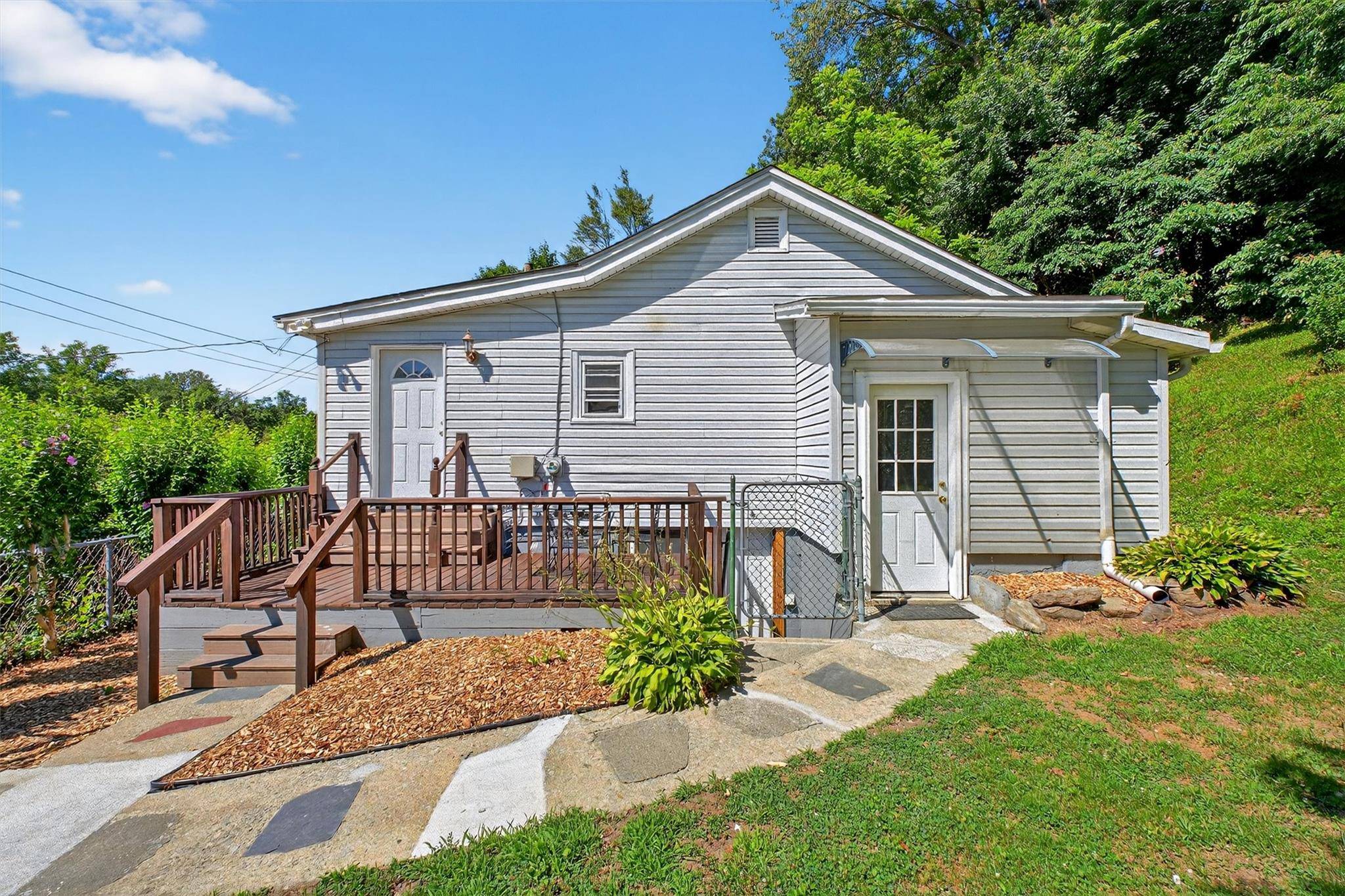 92 Dale AVE, Ossining, NY 10562