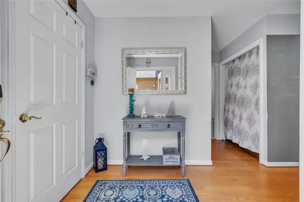 Yorktown Heights, NY 10598,152 Ridgeview LN