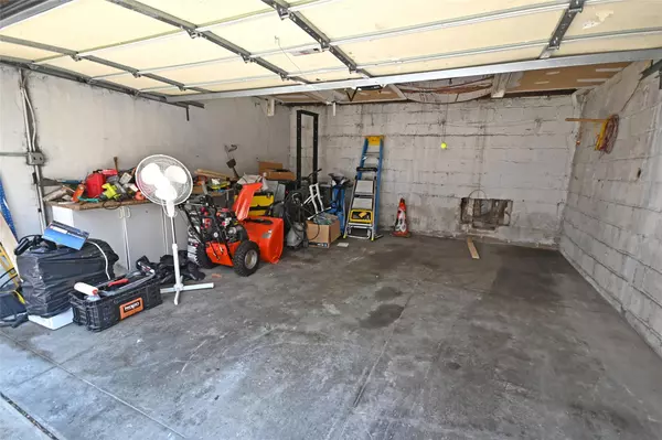 Glendale, NY 11385,7823 85th ST