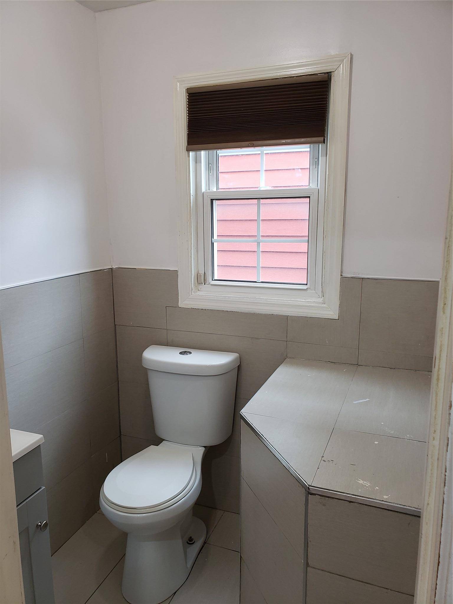 Queens Village, NY 11429,109-18 208th ST