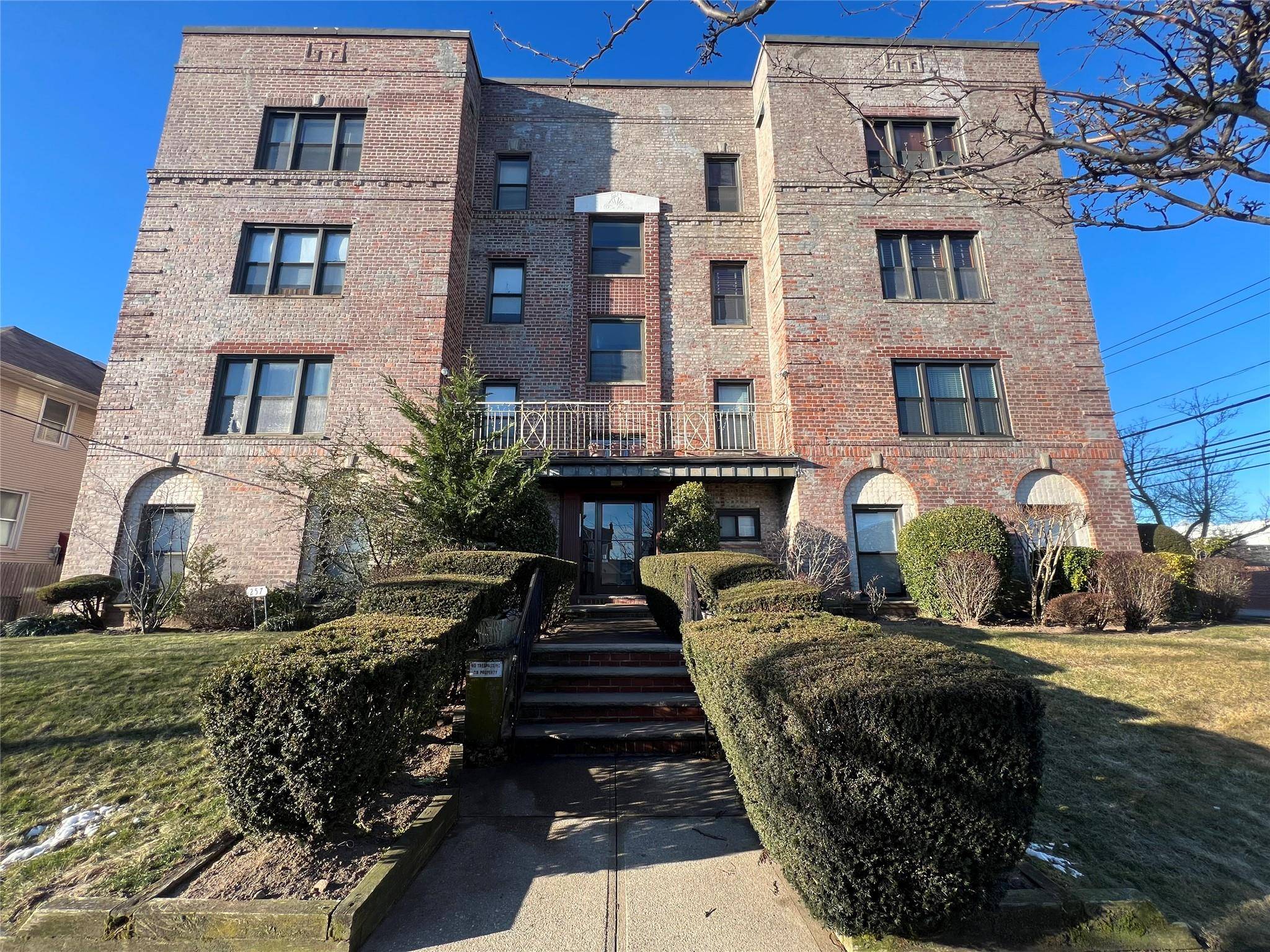 Belle Harbor, NY 11694,257 Beach 128th ST #4A