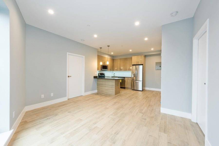 East Elmhurst, NY 11369,10422 Astoria BLVD #3F