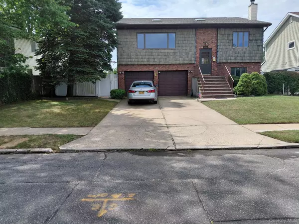 3592 Southview AVE, Wantagh, NY 11793