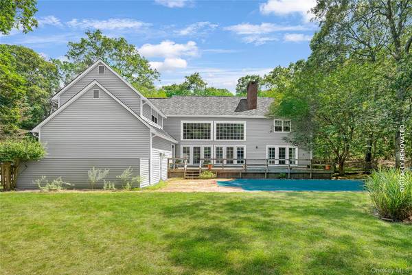 East Hampton, NY 11937,2 Old Hollow LN