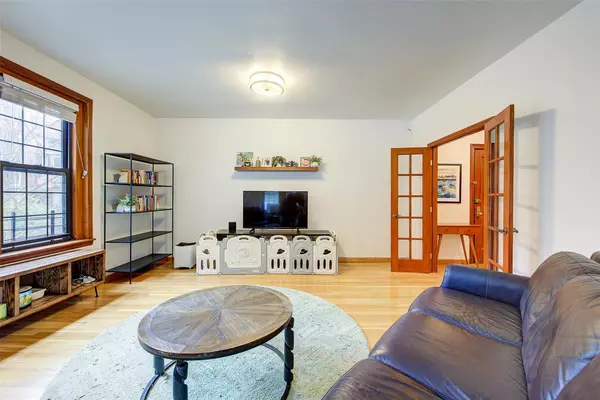 Forest Hills, NY 11375,4 Dartmouth ST #7