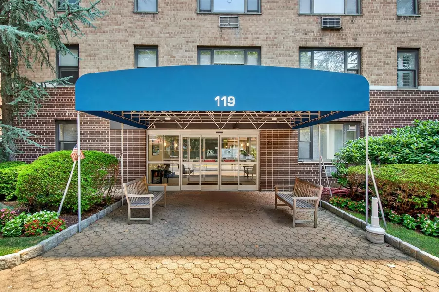 119 E Hartsdale AVE #3K, Hartsdale, NY 10530