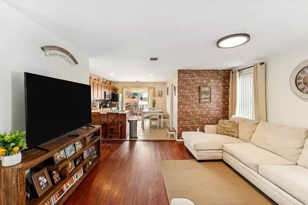 Elmont, NY 11003,76 Oakley AVE