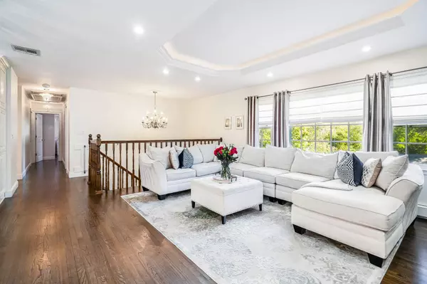 Bedford Hills, NY 10507,13 Robin Hood RD