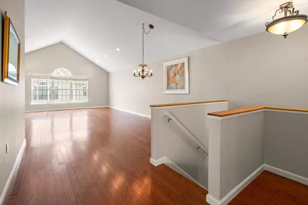 Dix Hills, NY 11746,138 Christine DR