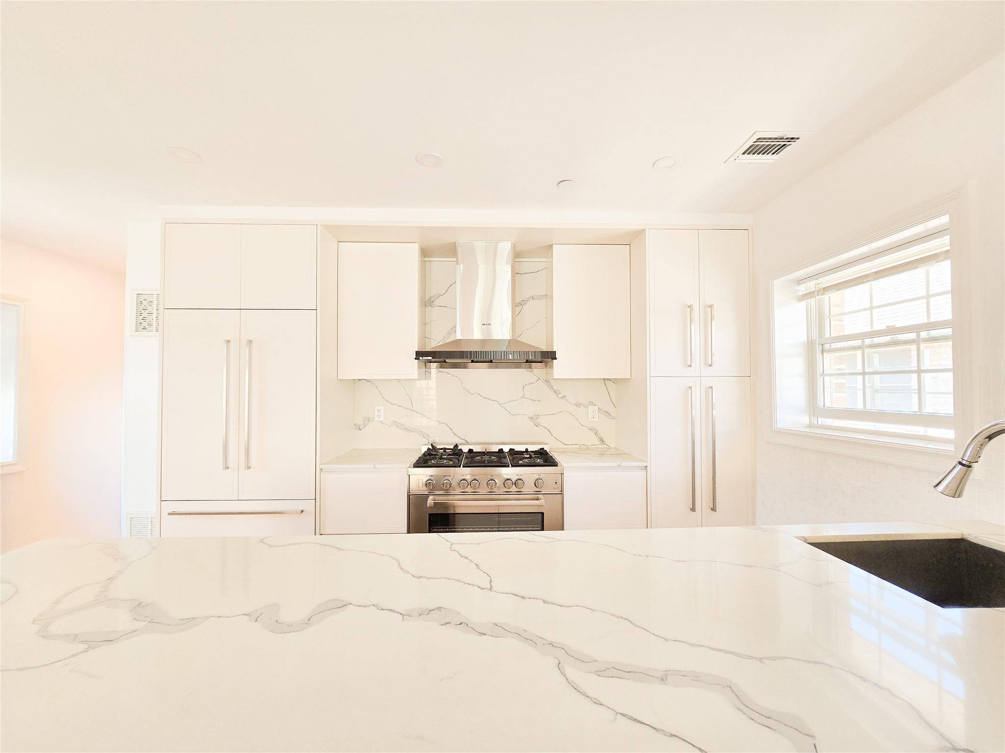 Whitestone, NY 11357,16-10 150th PL