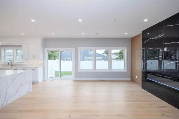 East Meadow, NY 11554,2456 8th ST