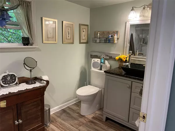 Wappingers Falls, NY 12590,5 Douglas DR