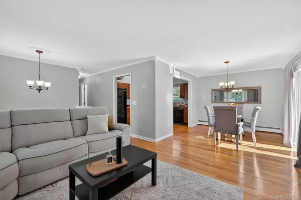 New Windsor, NY 12553,9 Vascello RD