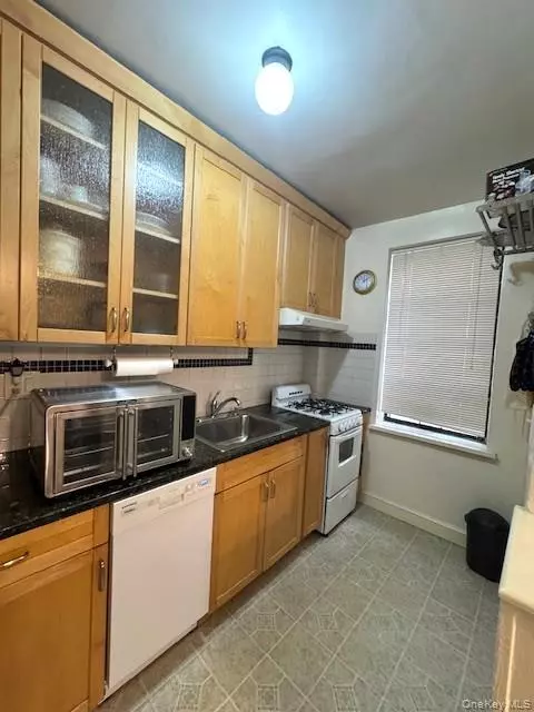Bronx, NY 10463,3600 Fieldston RD #4K