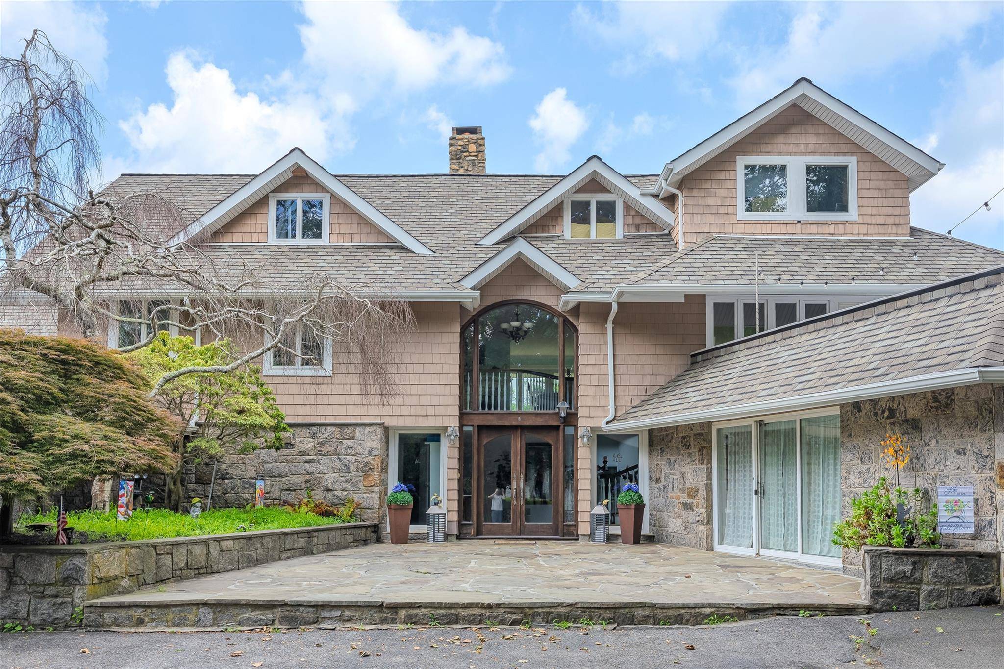 Shoreham, NY 11786,137 Briarcliff RD