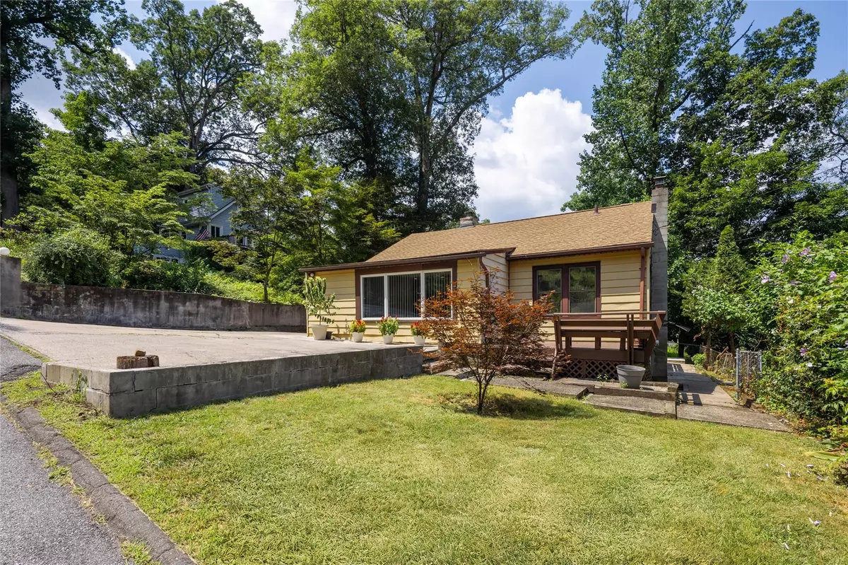 Mohegan Lake, NY 10547,3519 Hillside ST